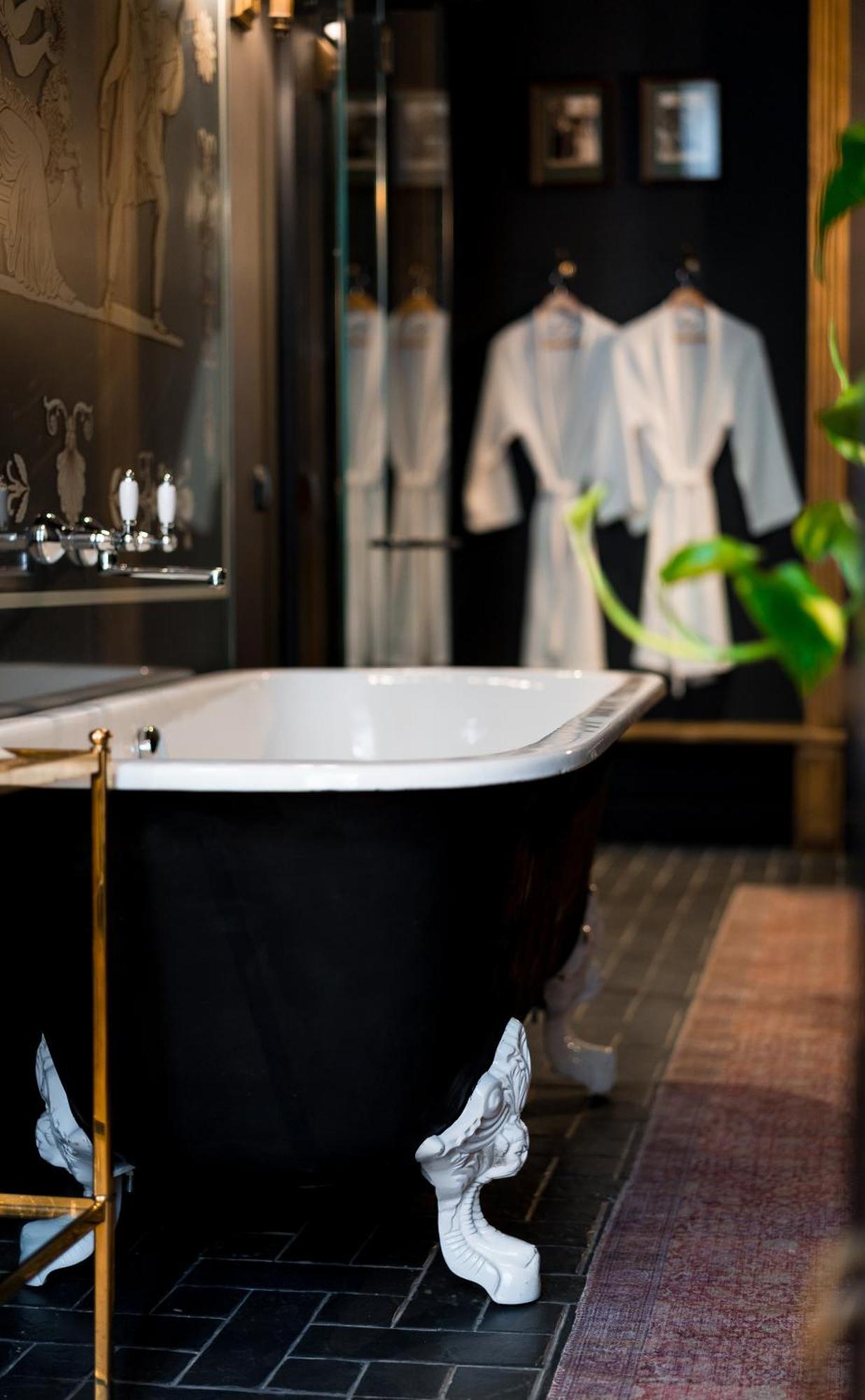 Communal Hotel Кутаиси Экстерьер фото