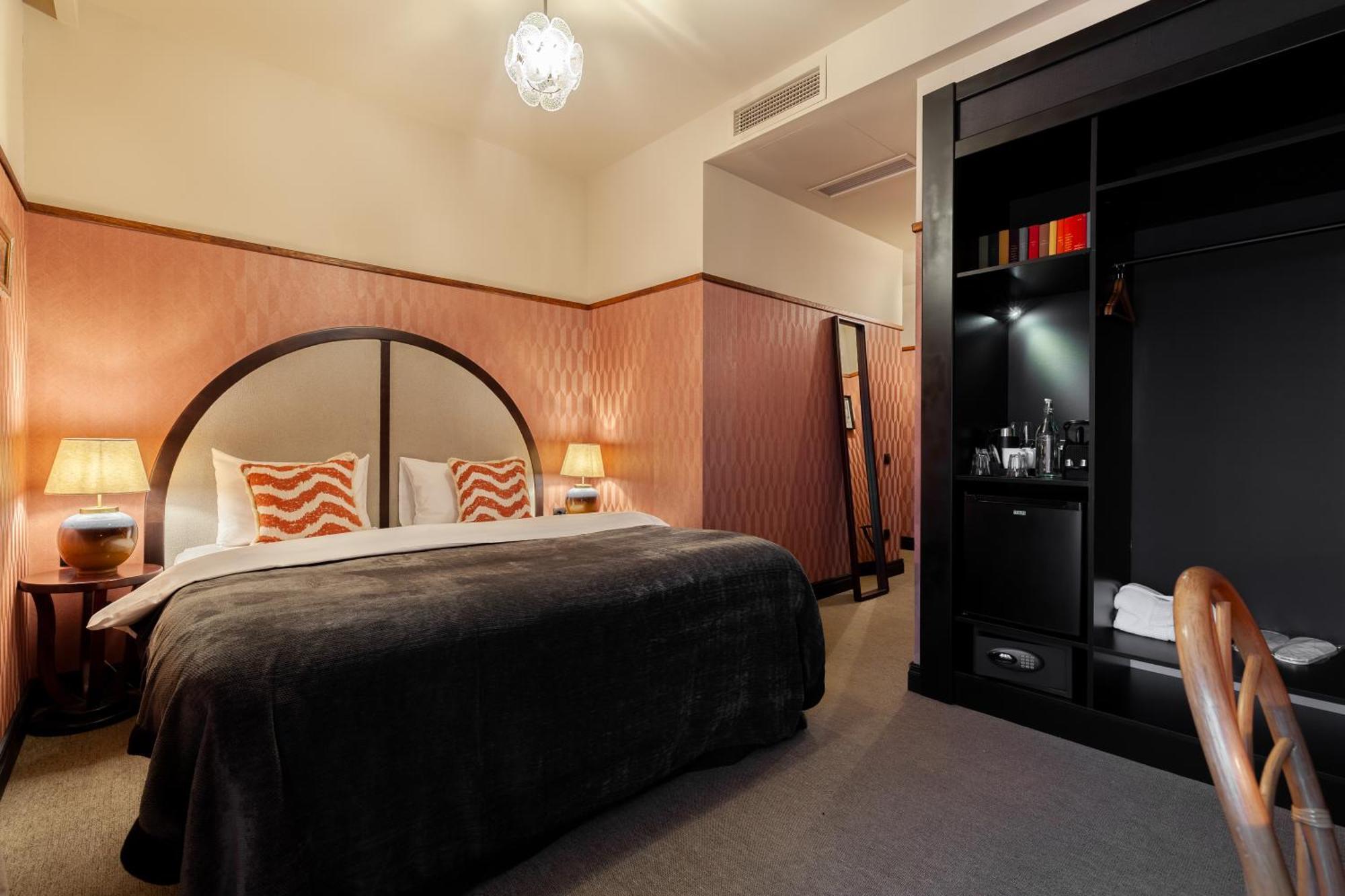 Communal Hotel Кутаиси Экстерьер фото
