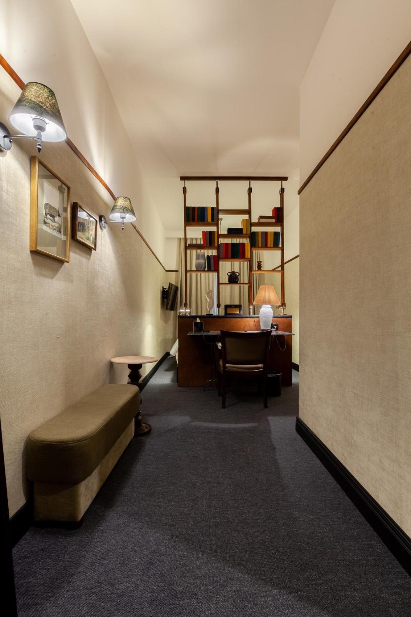 Communal Hotel Кутаиси Экстерьер фото